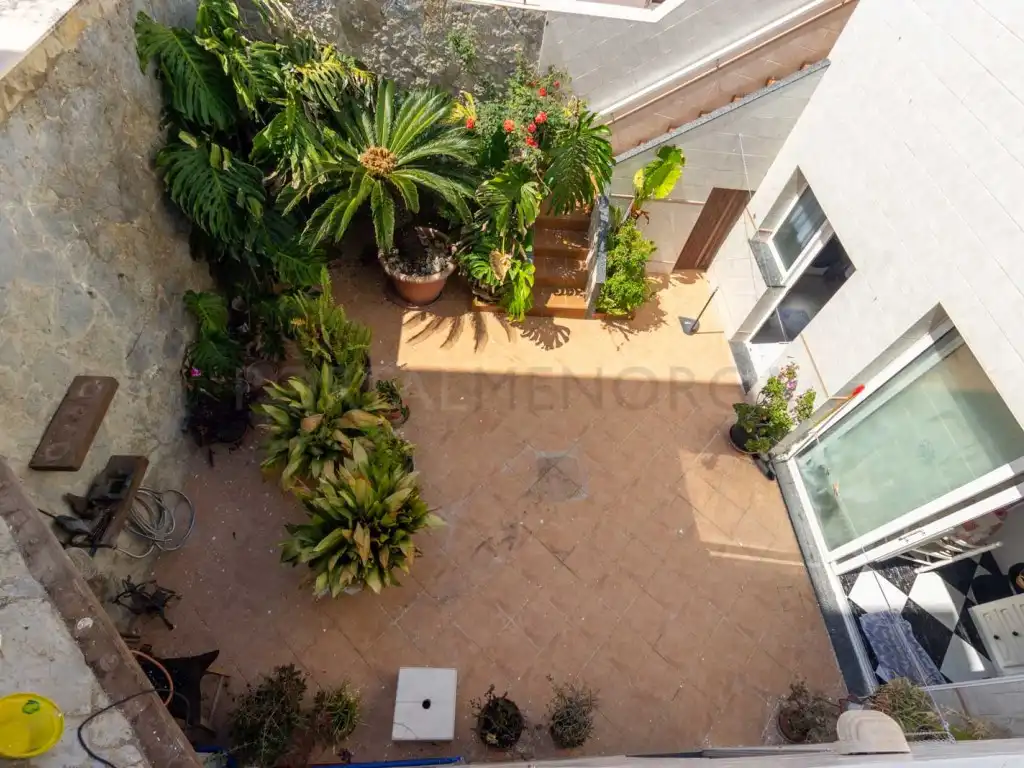 Casa en venta en Calle Sant Jordi, imagen 2