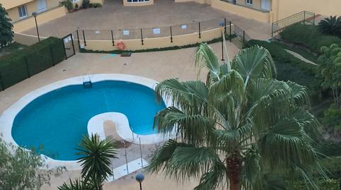 Foto 2 de Piso en venta en Los Pacos, Málaga