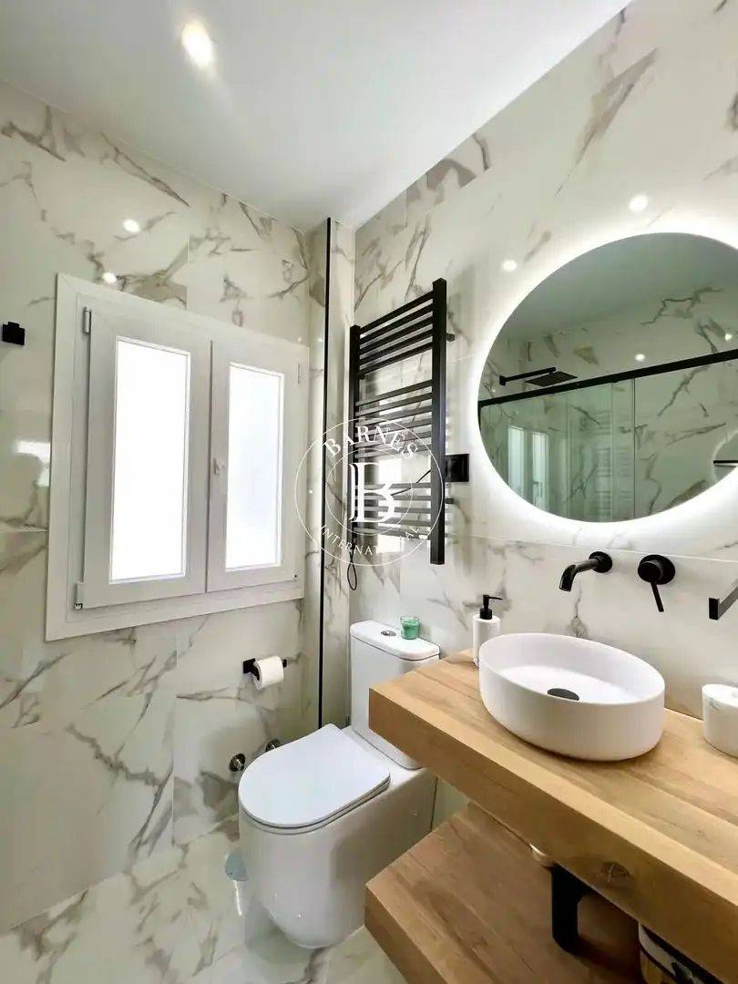 Bathroom of Attic for rent in Madrid  with Air Conditioner, Heating and Furnished