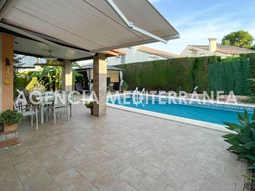 Villa avec balcon à vendre à La Cañada