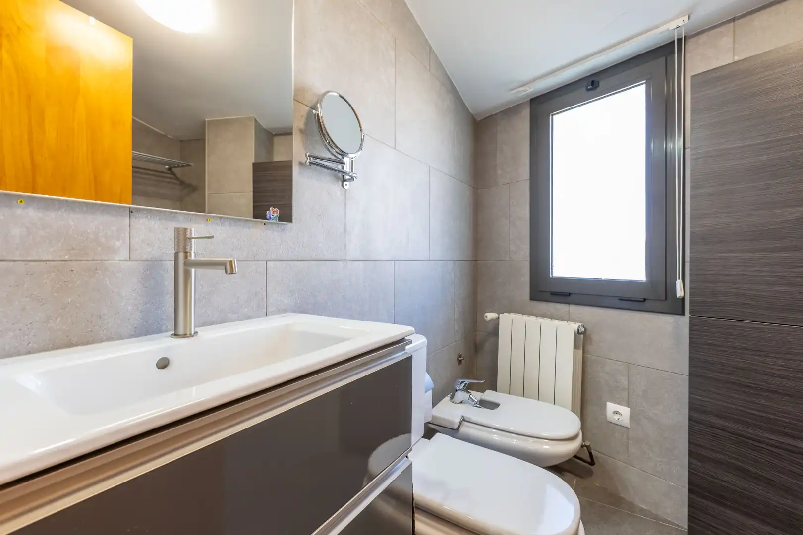 Baño de Dúplex en venta en Gelida con Aire acondicionado, Calefacción y Parquet