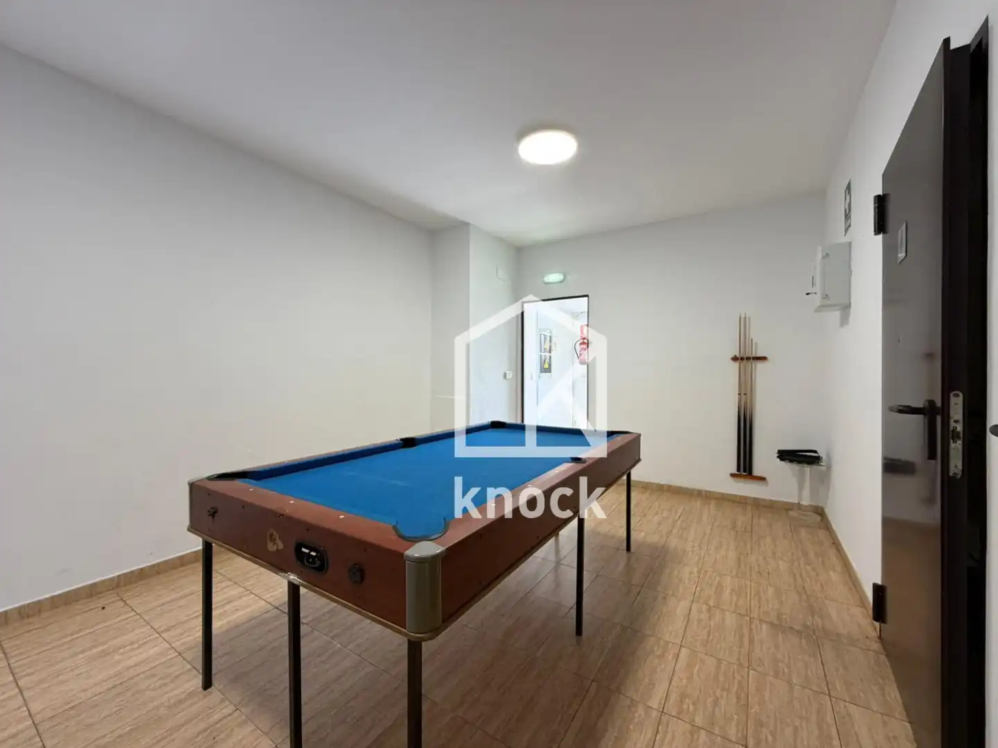 Piso en venta en Oviedo  con Calefacción, Jardín privado y Trastero