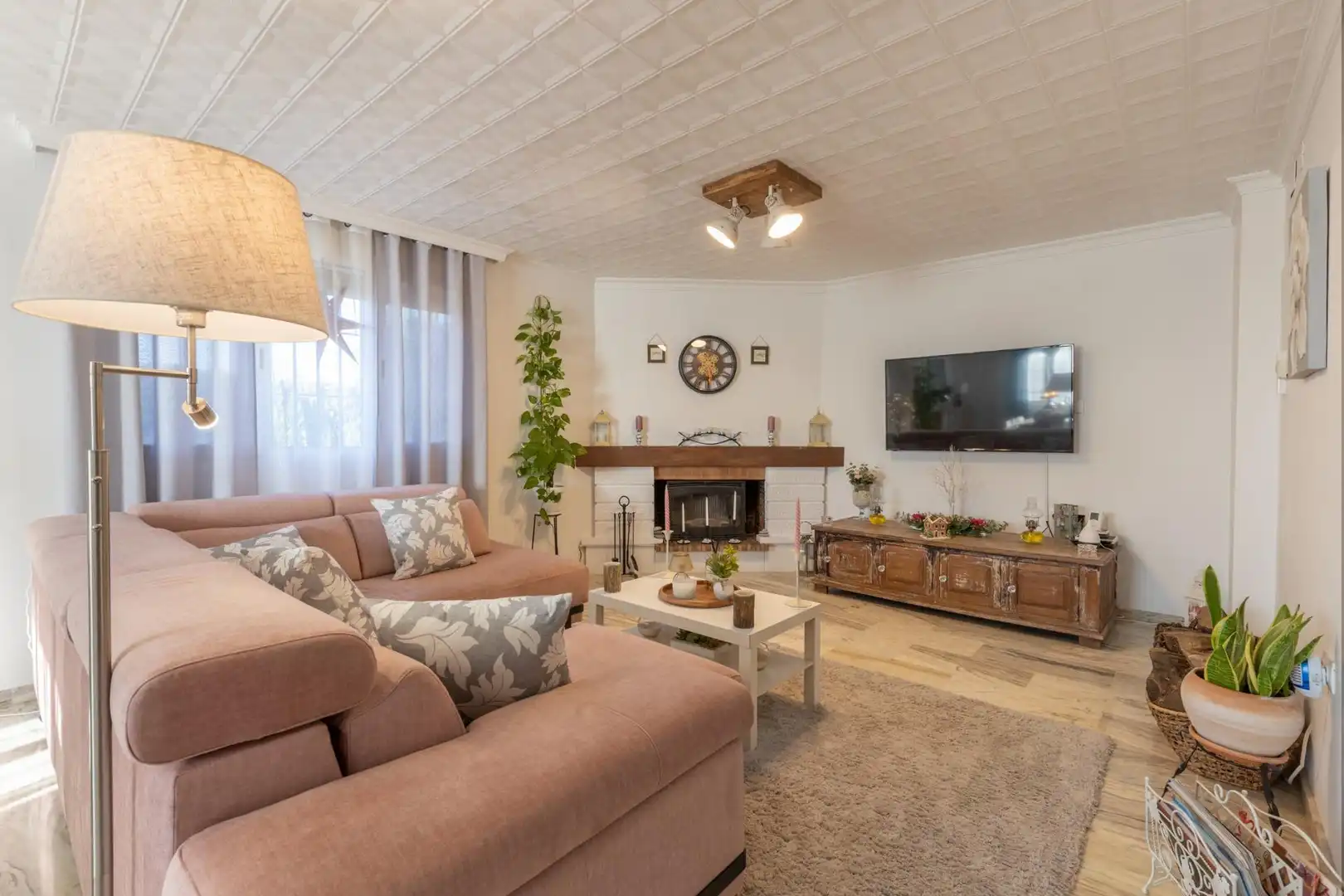 Sala d'estar de Casa o xalet en venda en Gójar amb Calefacció, Jardí privat i Terrassa