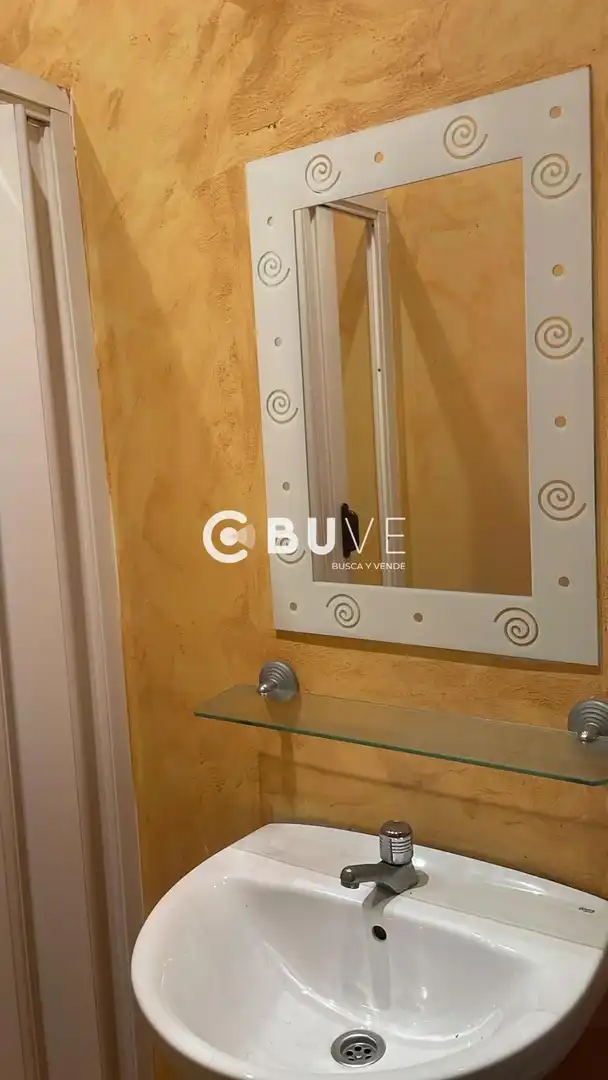 Badezimmer von Büro zum Verkauf in Valladolid mit Heizung und Internet