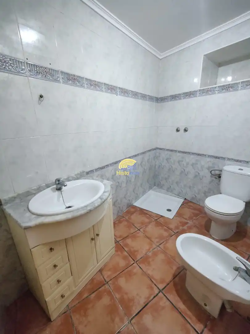 Bany de Casa o xalet en venda en Sagunto / Sagunt amb Aire condicionat, Terrassa i Balcó