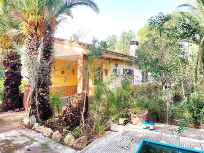 Vista exterior de Casa o xalet en venda en Llíria amb Aire condicionat, Terrassa i Piscina