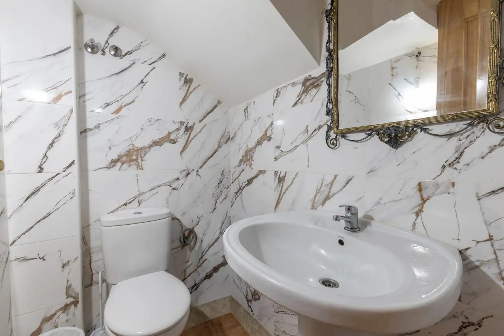 Baño de Casa adosada en venta en Guadix con Aire acondicionado y Terraza