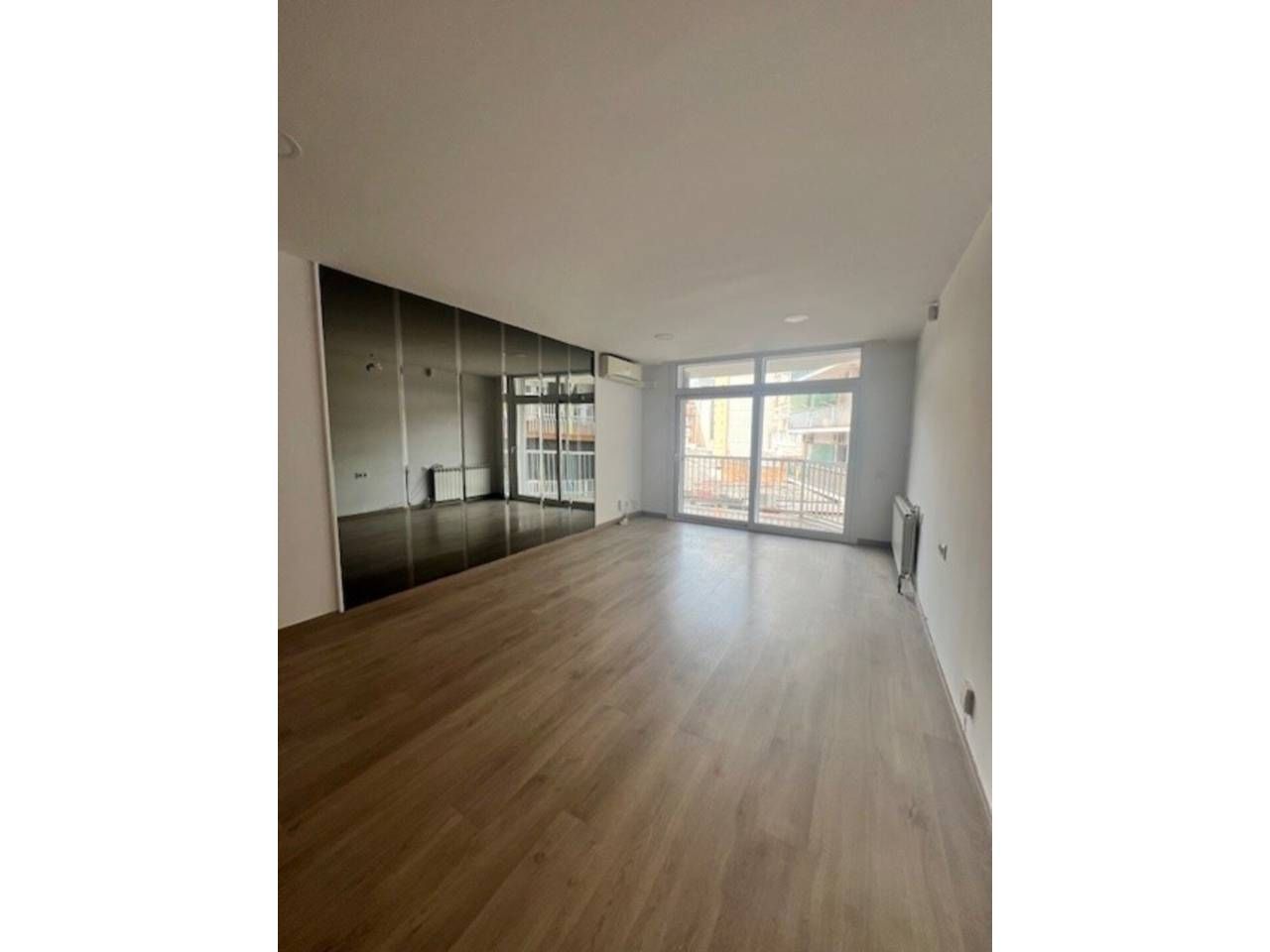 Bedroom of Flat for sale in Manresa  with Air Conditioner, Heating and Parquet flooring