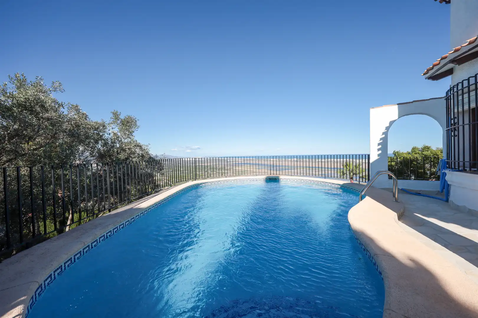 Chalet con piscina en venta en Pego, imagen 2