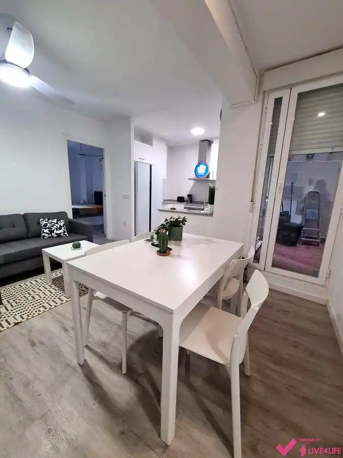Comedor de Piso de alquiler en Valencia con Terraza y Amueblado