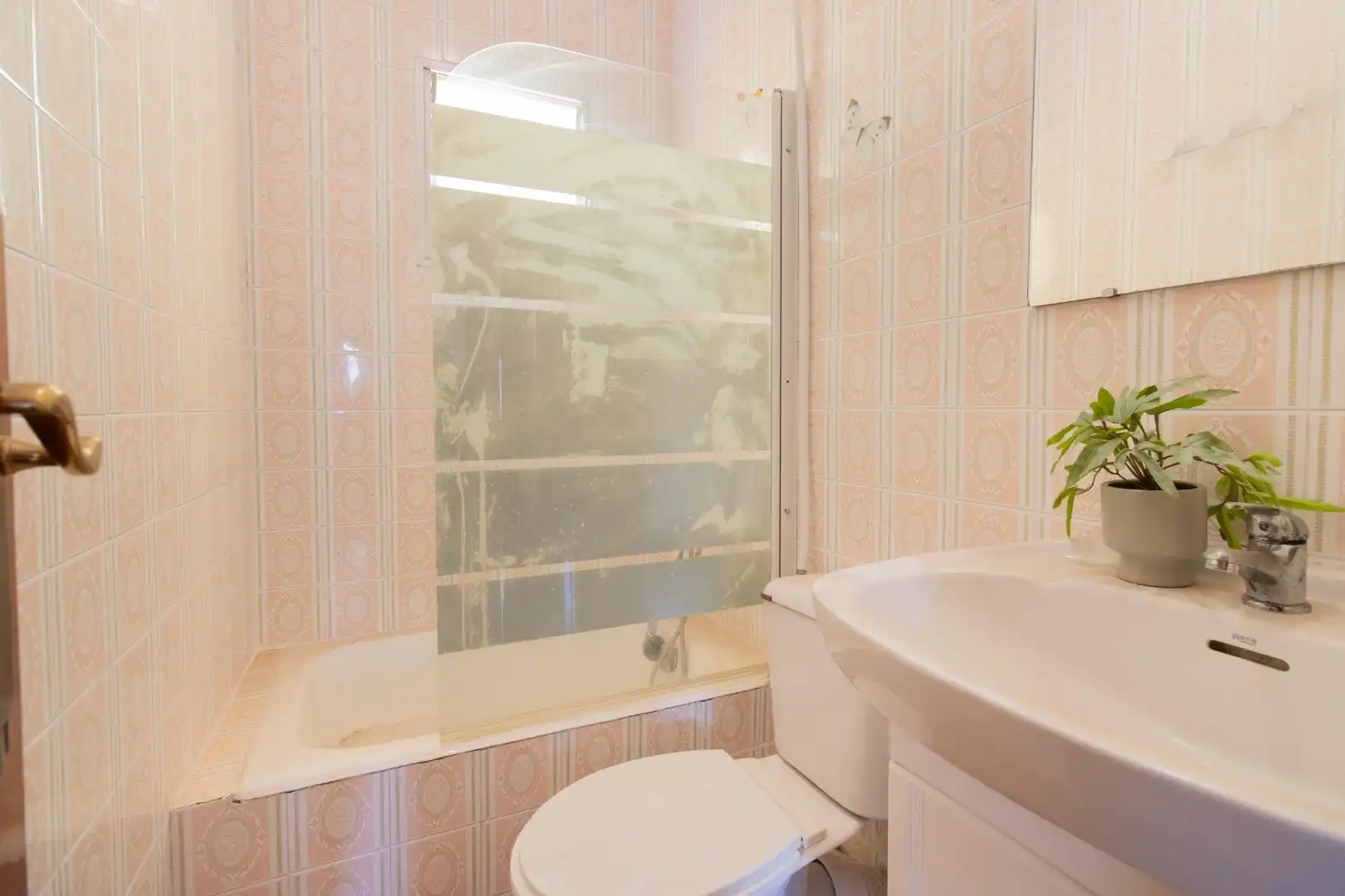 Bathroom of Flat for sale in Sagunto / Sagunt  with Furnished and Balcony