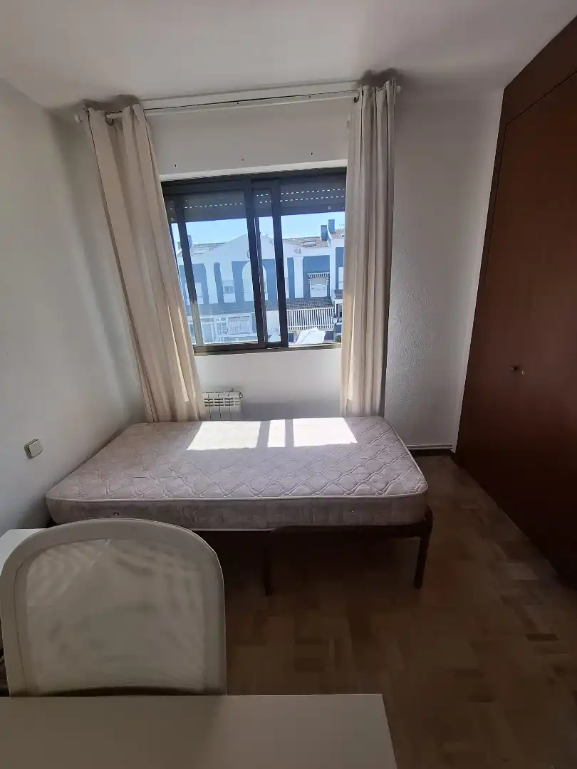 Dormitori de Casa adosada en venda en Villaviciosa de Odón amb Aire condicionat, Calefacció i Jardí privat