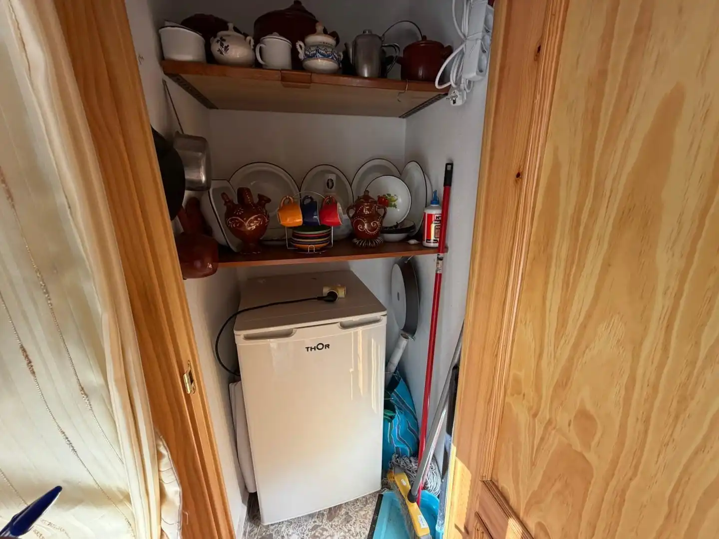 Cuina de Casa o xalet en venda en Alcuéscar amb Terrassa, Moblat i Balcó