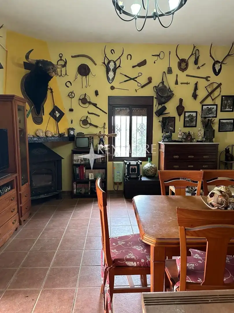 Comedor de Finca rústica en venta en La Puebla de los Infantes con Aire acondicionado, Calefacción y Jardín privado