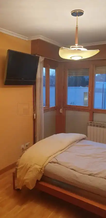 Dormitori de Pis en venda en Vitoria - Gasteiz amb Calefacció, Parquet i Traster
