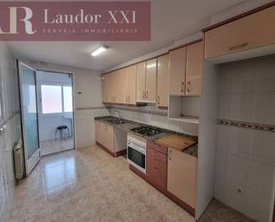 Kitchen of Flat to rent in Cerdanyola del Vallès