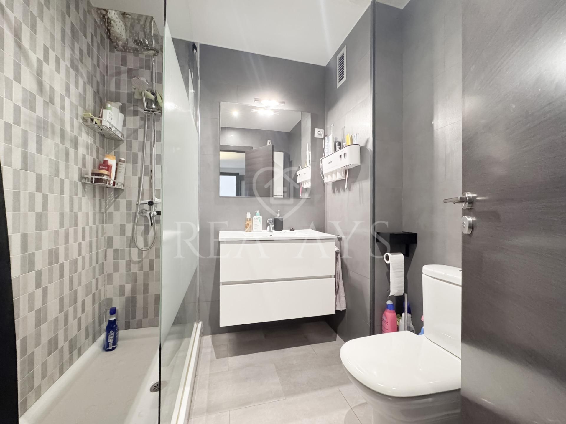 Flat for sale in Carrer DE LUIS PASCUAL ROCA, Centre