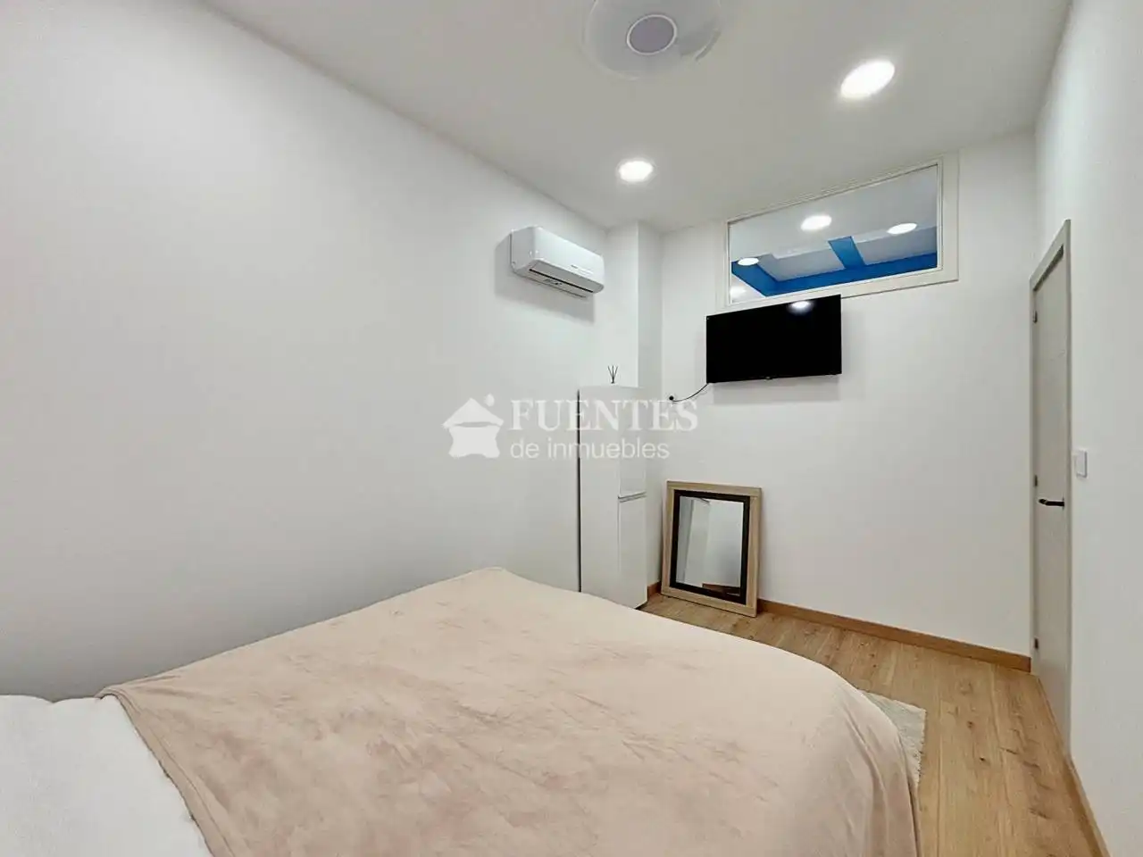 Dormitori de Apartament en venda en Alicante / Alacant amb Aire condicionat i Moblat