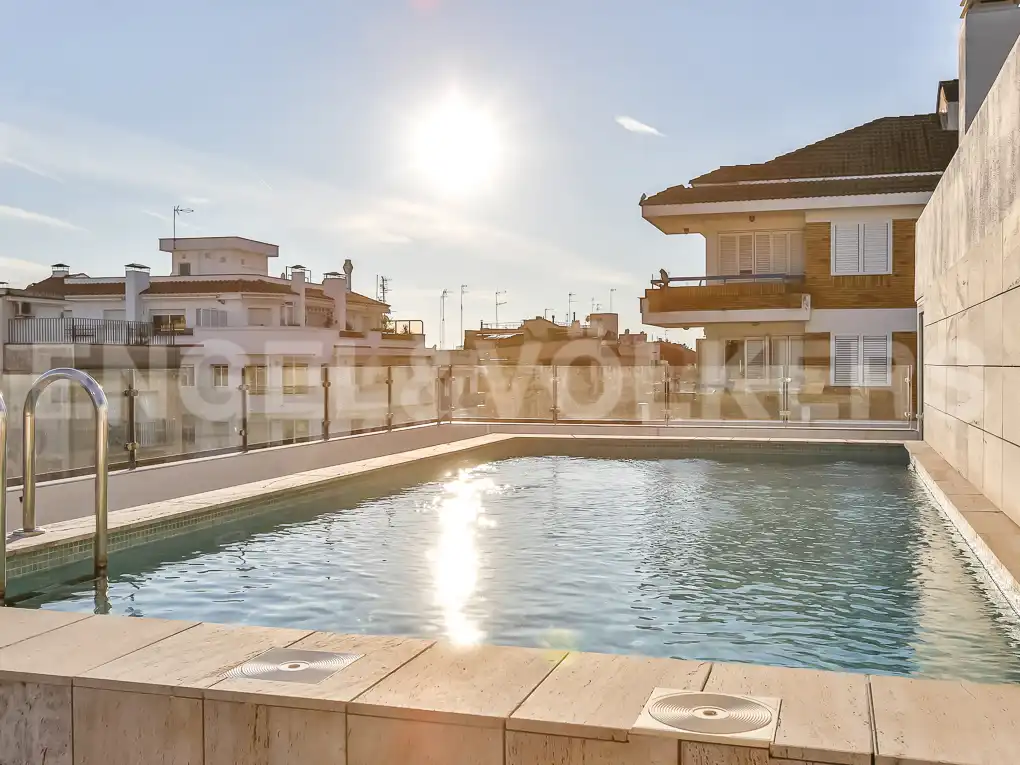 Swimming pool of Attic for rent in Sitges  with Air Conditioner, Heating and Terrace