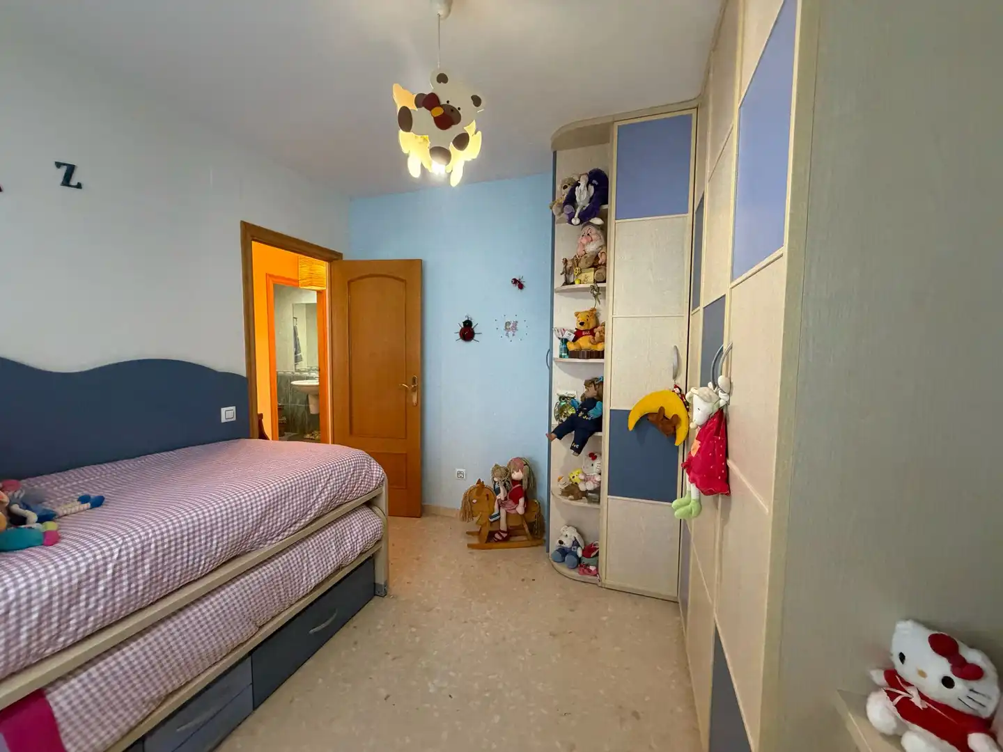Habitación de Piso en venta en Sant Boi de Llobregat con Calefacción, Terraza y Amueblado