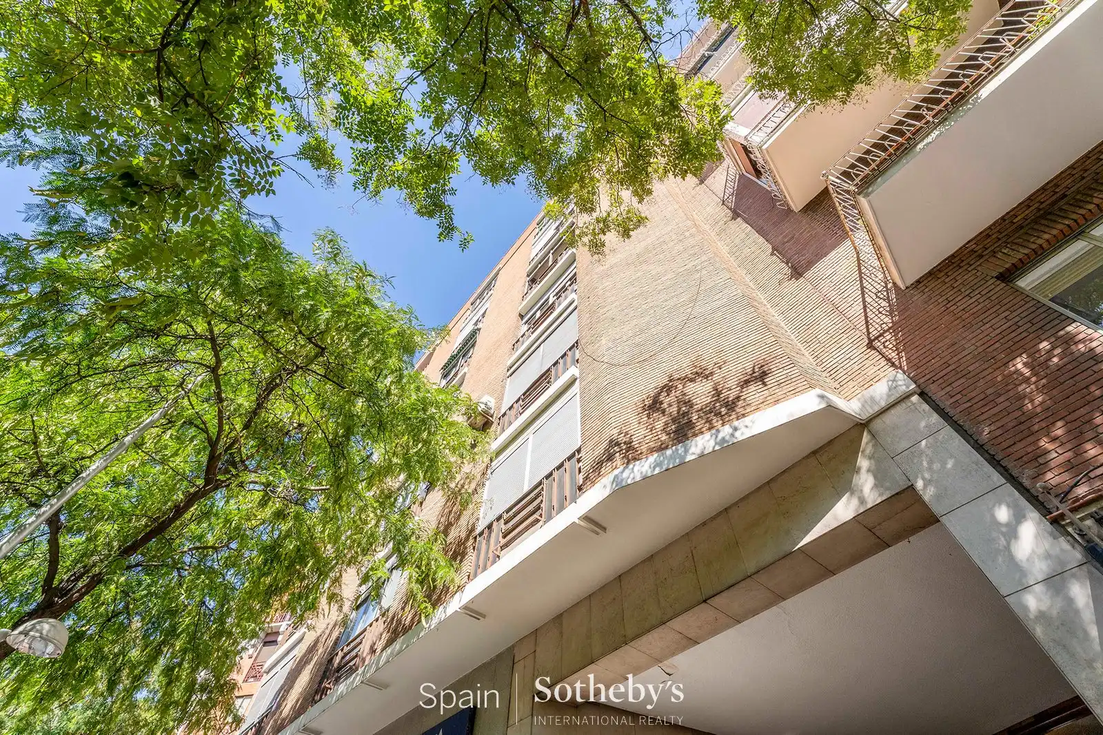 Vista exterior de Apartament en venda en Barrio de Salamanca