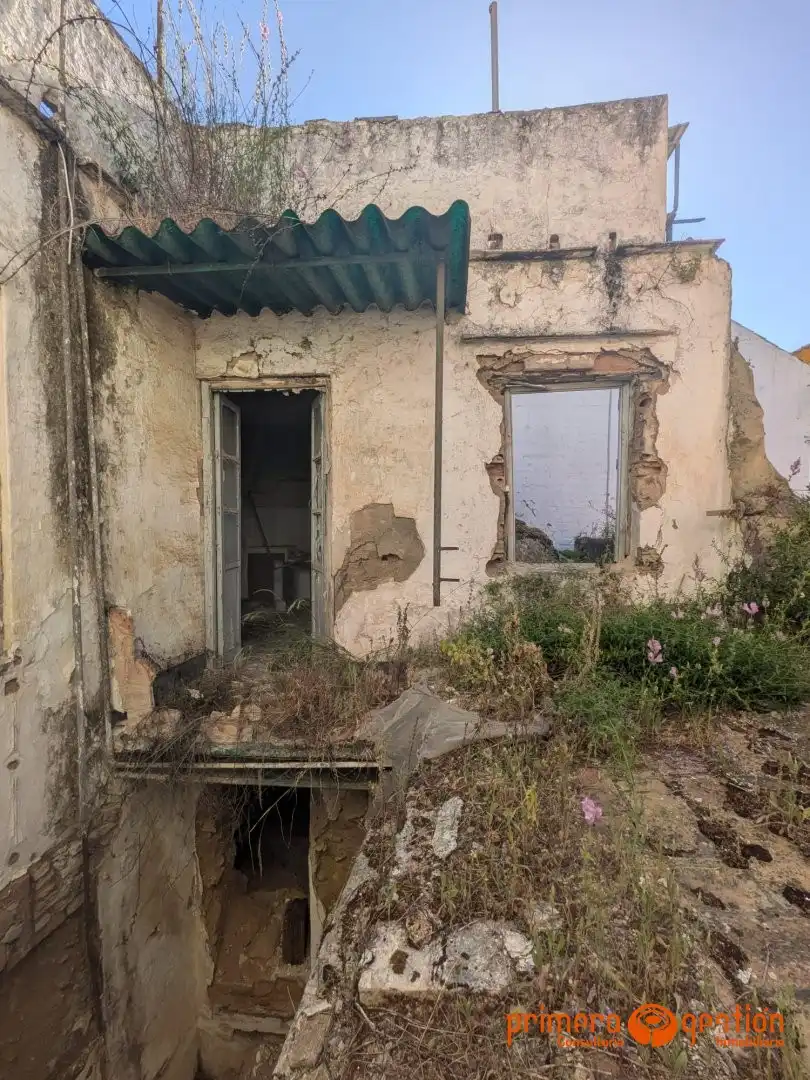 Vista exterior de Casa o xalet en venda en Carmona amb Aire condicionat i Calefacció