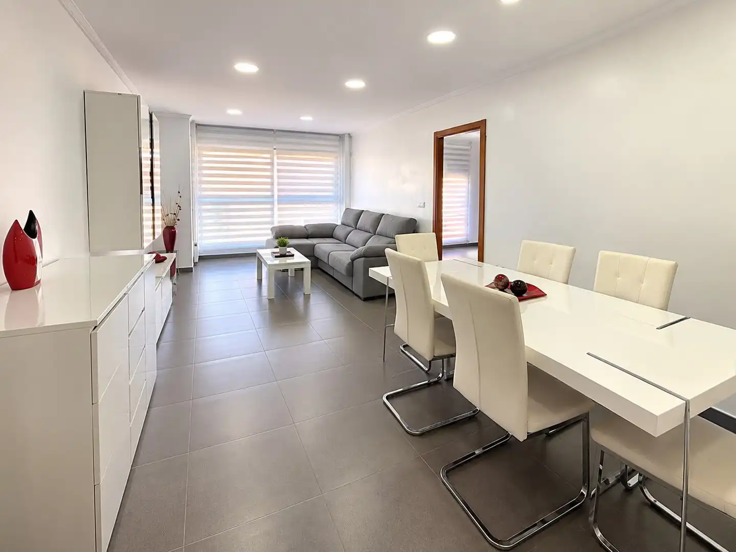 Appartamento con terrazza in vendita a Sueca ciudad, imagen 3
