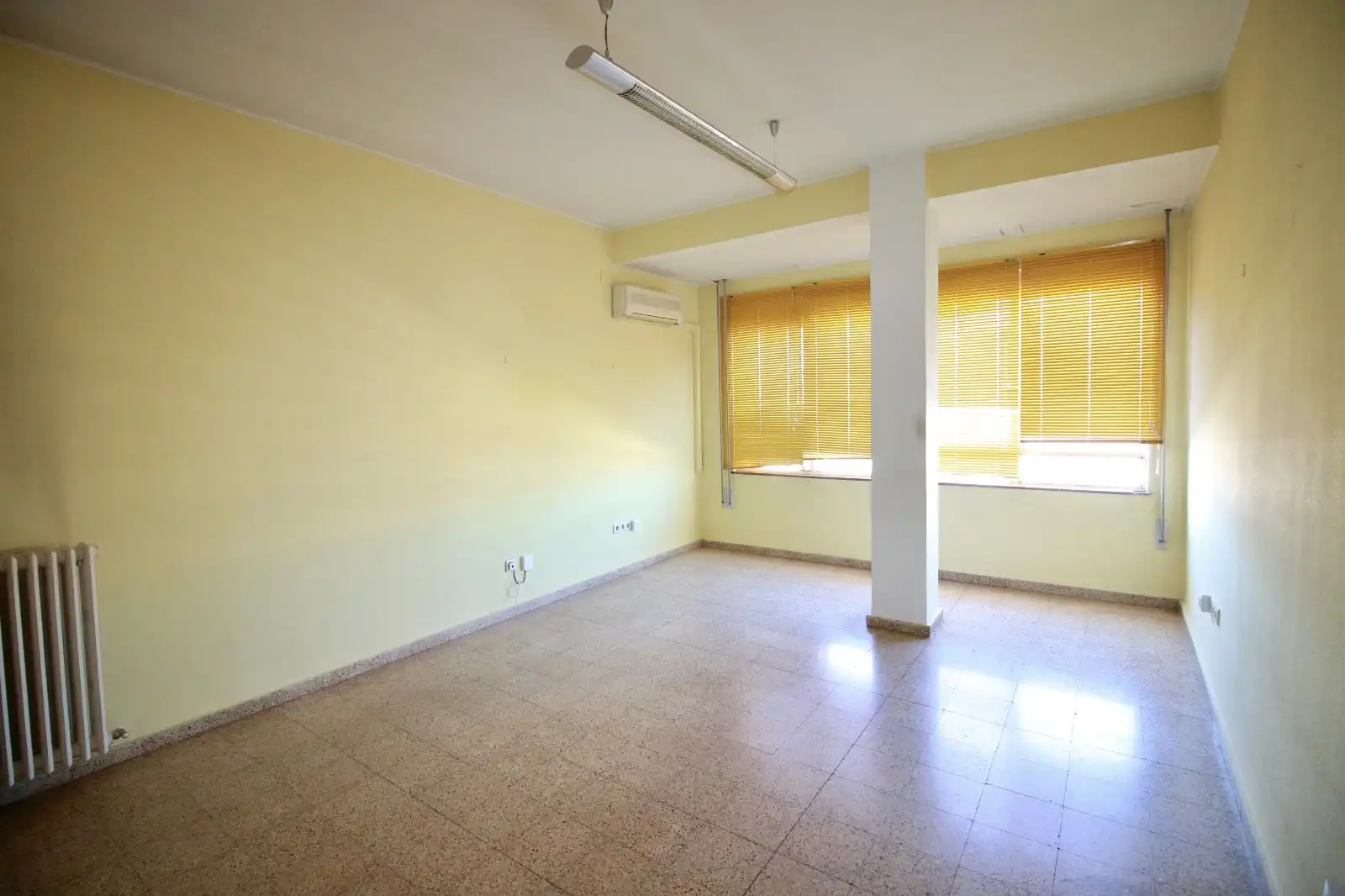 Oficina en venta en Cáceres con Aire acondicionado y Calefacción