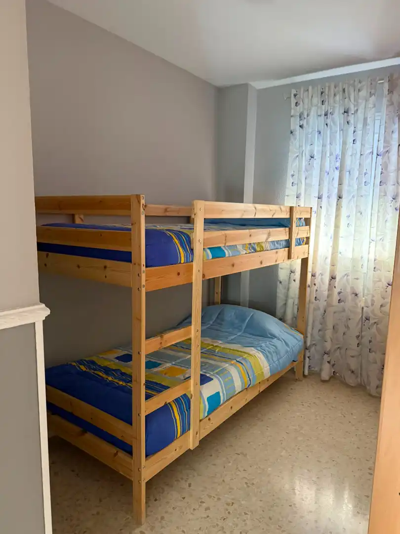 Habitación de Piso en venta en Sevilla con Piscina y Balcón