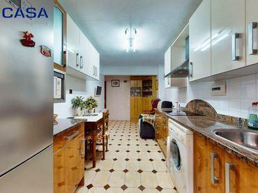 Appartement avec balcon à vendre à Calle Músico Usandizaga