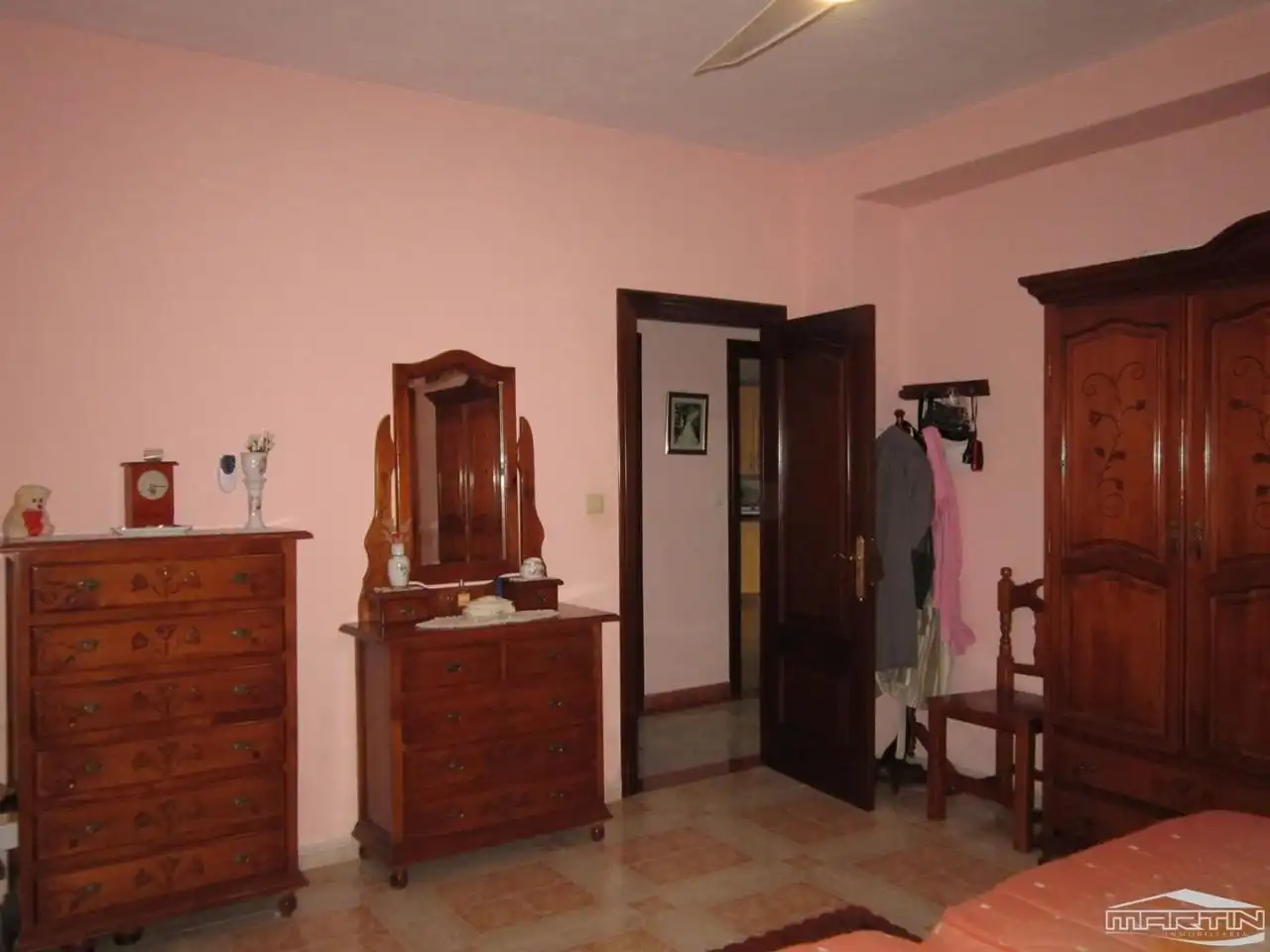 Dormitori de Edifici en venda en Lucena