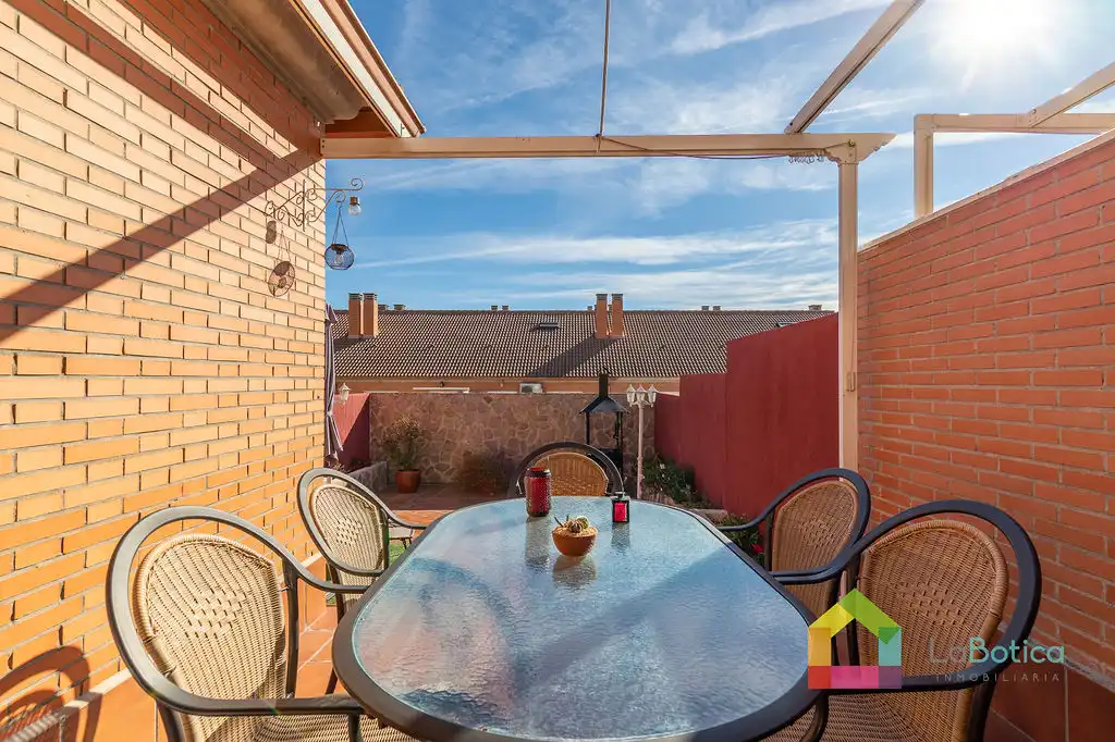 Terrace of Detached homes for sale in Toledo  with Air Conditioner, Heating and Terrace