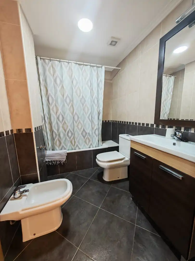 Bany de Apartament de lloguer en Fisterra amb Terrassa, Moblat i Forn