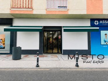 Local comercial en traspàs a TORREMOLINOS (MÁLAGA)