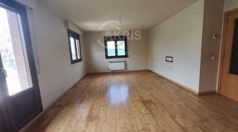 Foto 3 de Casa adosada en venta en Federico García Lorca, Orkoien, Navarra