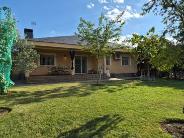 Villa con piscina in vendita a Calle Aliso