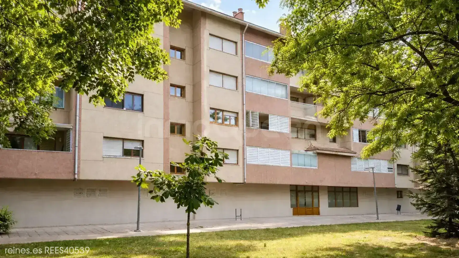 Exterior view of Flat for sale in Jaca  with Heating, Terrace and Furnished