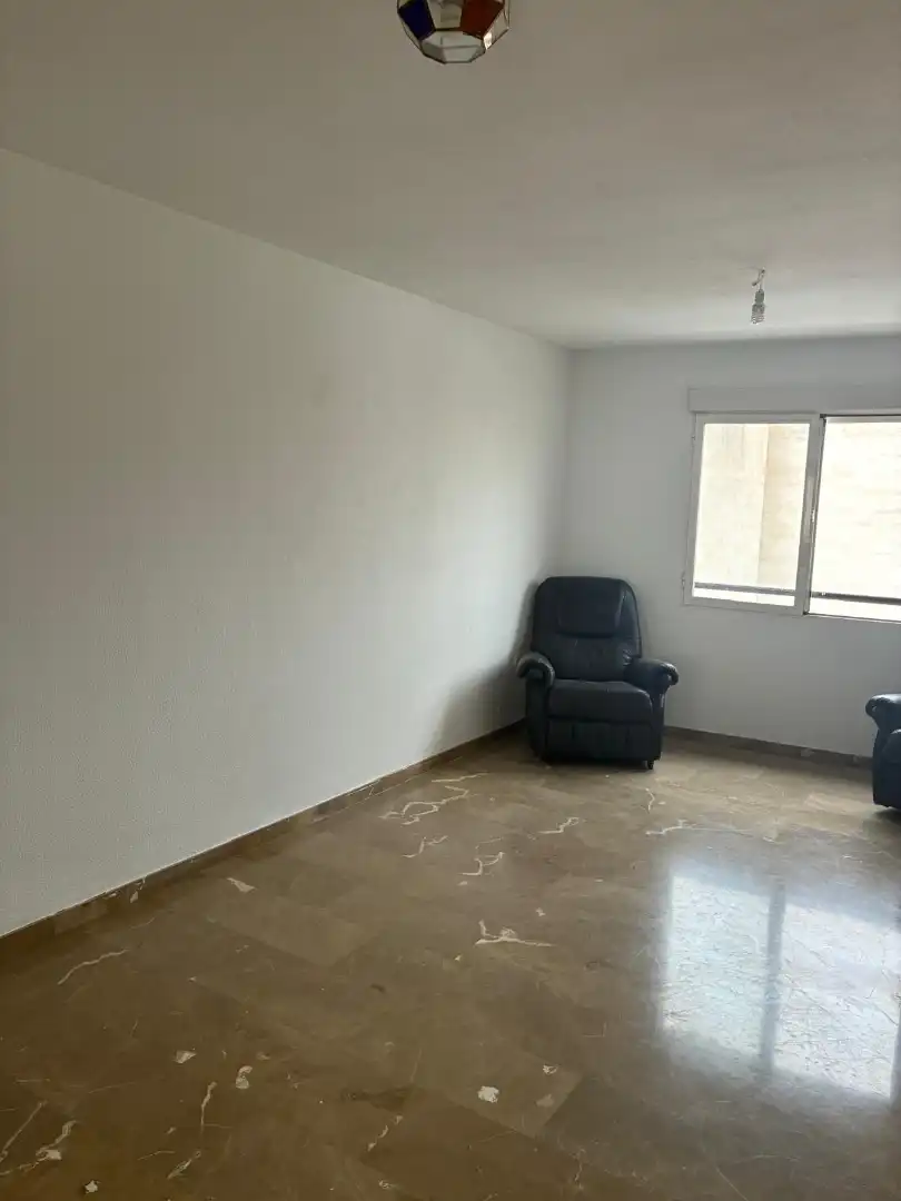 Wohnzimmer von Wohnung zum Verkauf in Churriana de la Vega mit Ofen und Waschmaschine