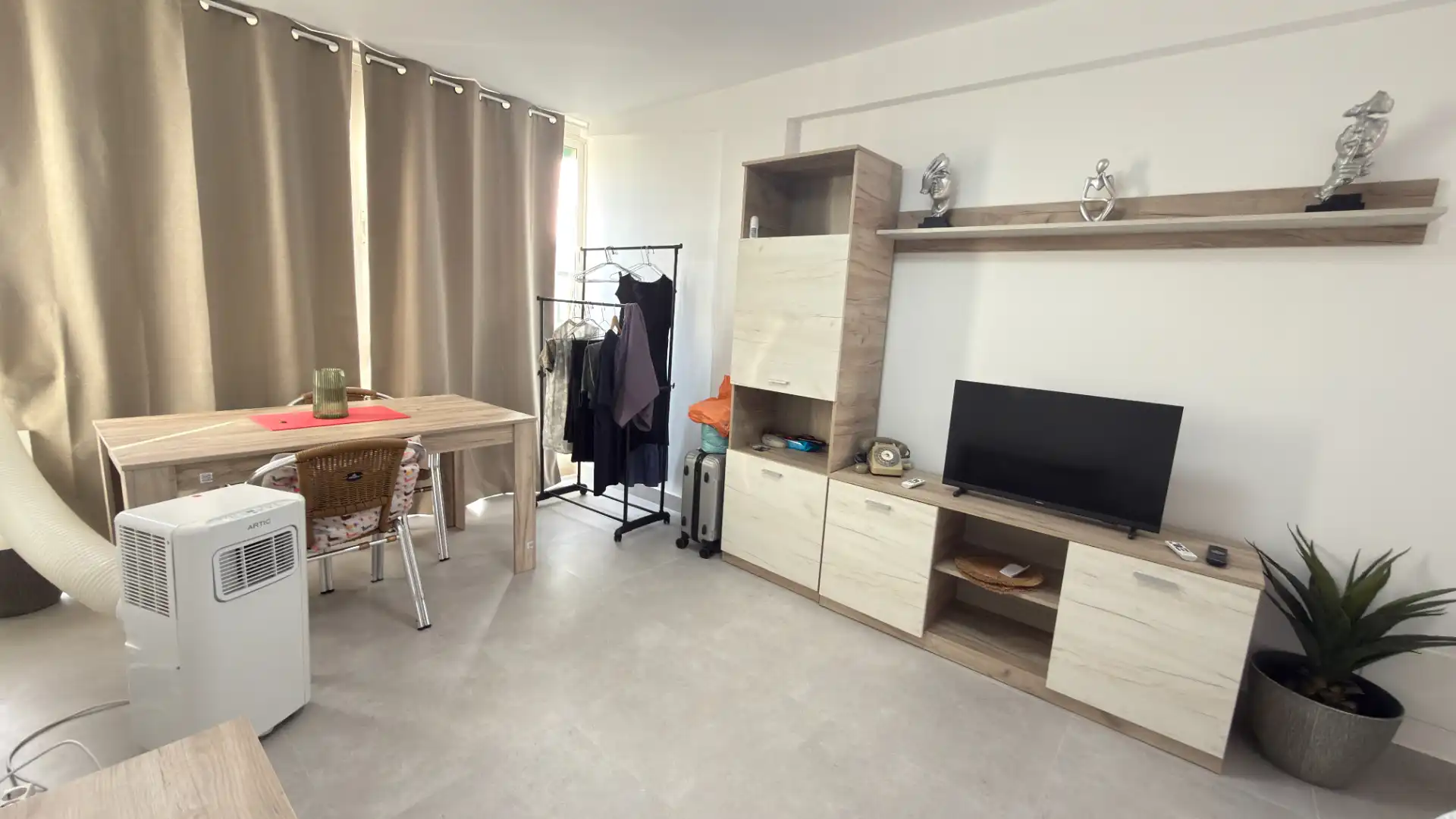 Wohnung zur Miete in Poniente - Faro