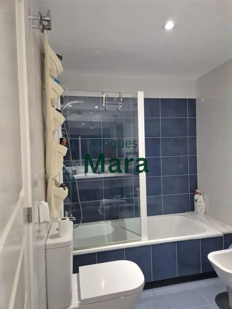 Bathroom of Flat for sale in Viladecans  with Air Conditioner, Heating and Private garden