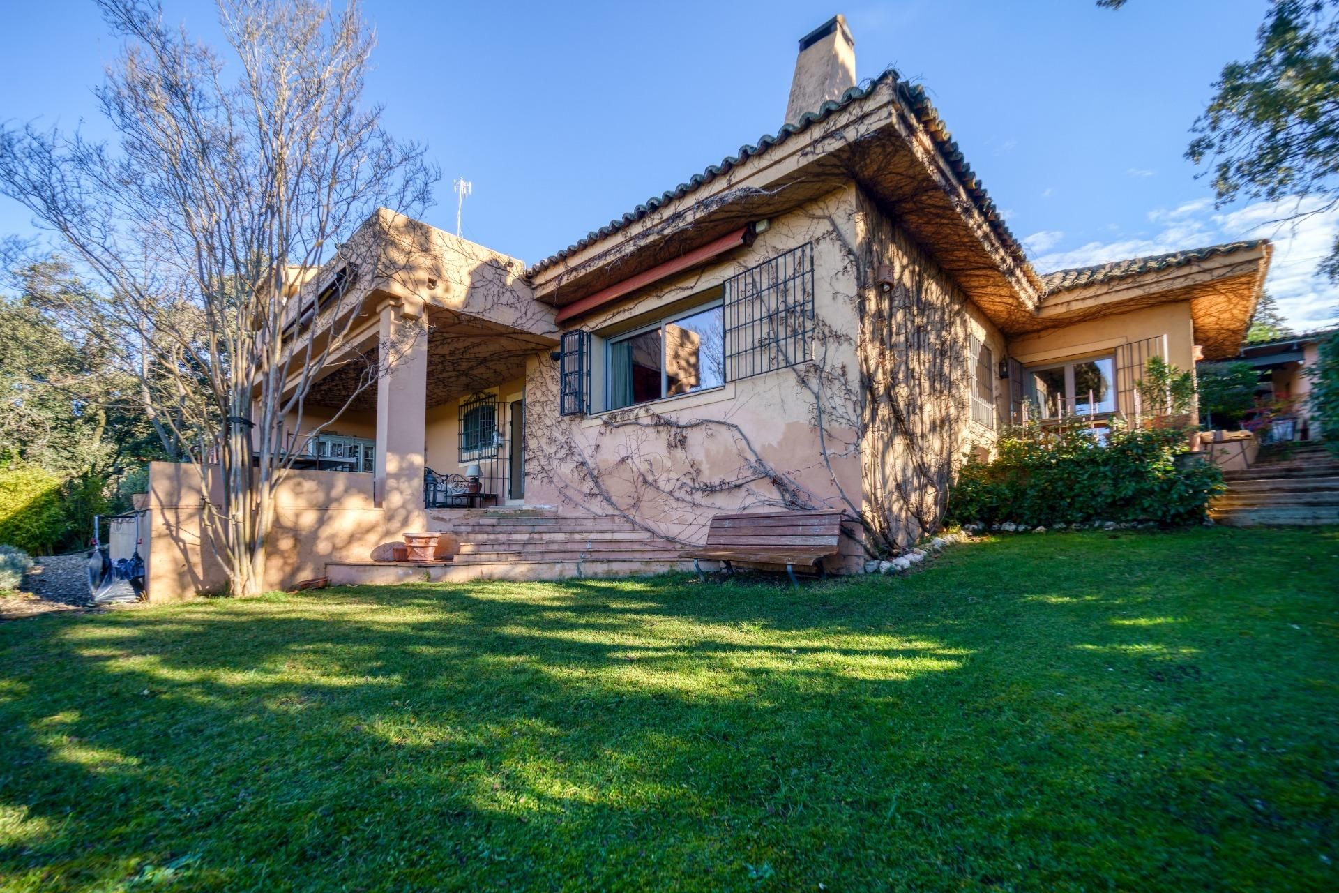 Vista exterior de Casa o chalet en venta en Torrelodones con Calefacción, Terraza y Piscina