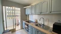 Cuina de Apartament en venda en La Manga del Mar Menor amb Aire condicionat, Calefacció i Jardí privat