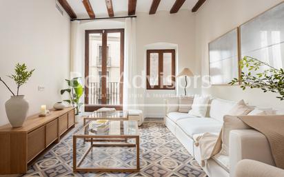Living room of Flat for sale in  Barcelona Capital  with Air Conditioner, Heating and Furnished