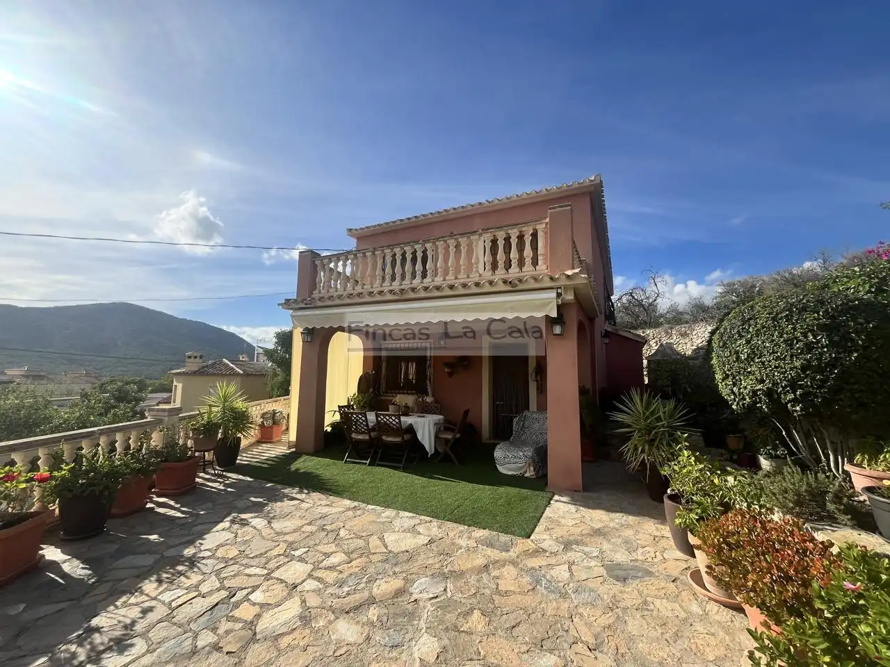 Xalet amb piscina en venda a Finestrat Pueblo