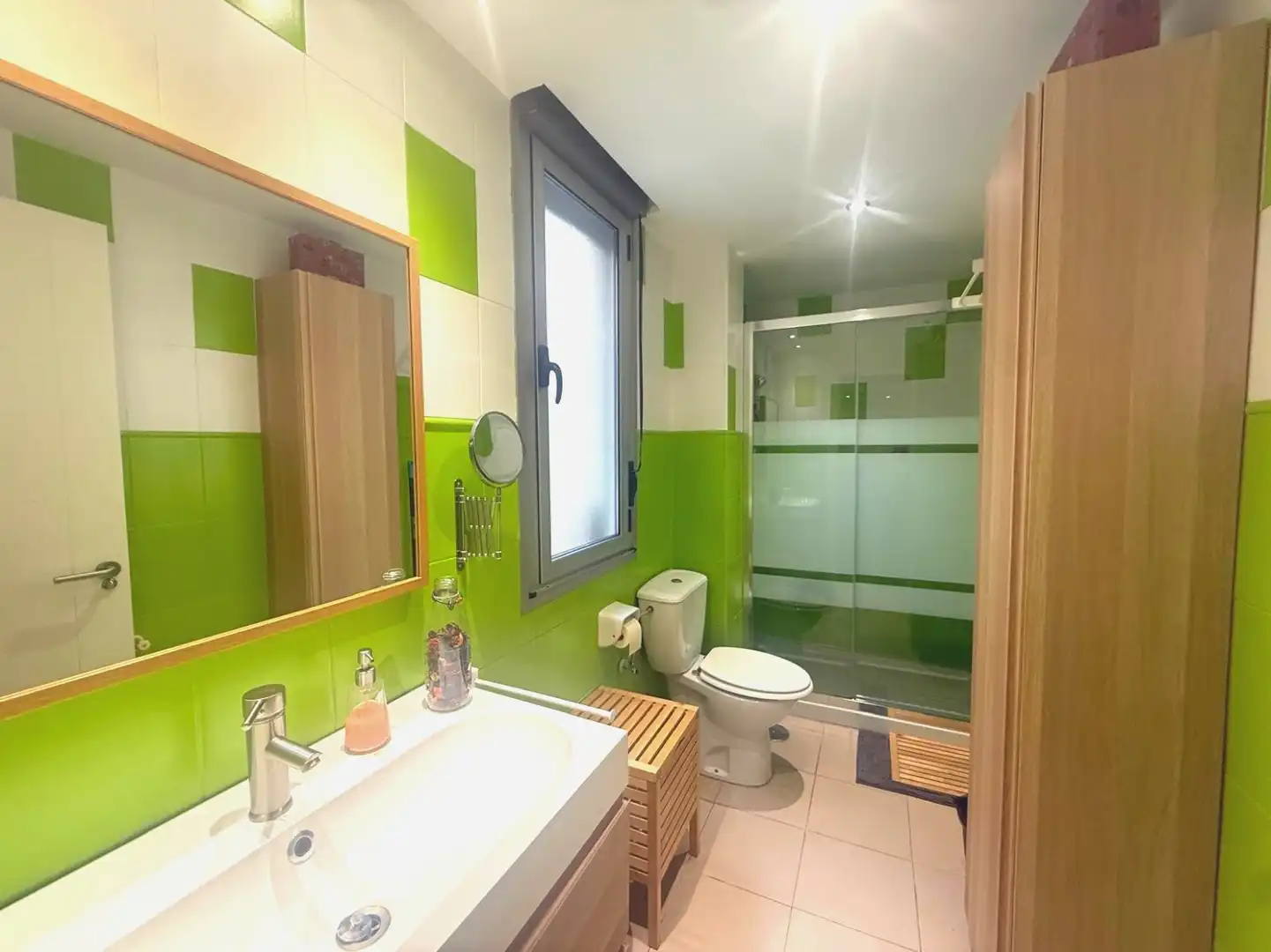 Bathroom of Flat for sale in Oviedo   with Storage room and Furnished