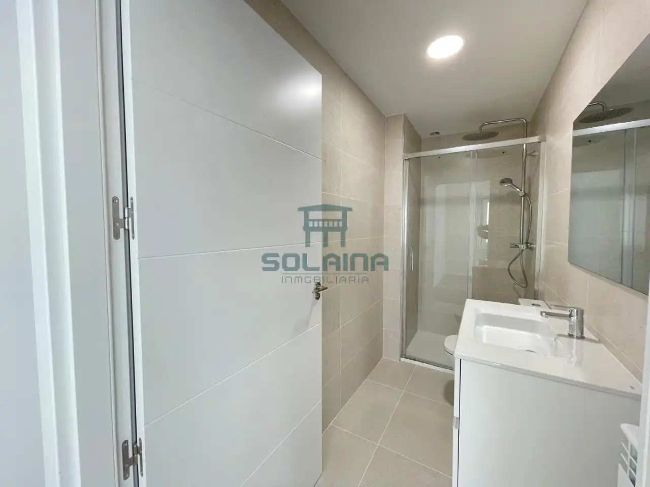 Bathroom of Flat for sale in Ourense Capital   with Heating, Storage room and Balcony