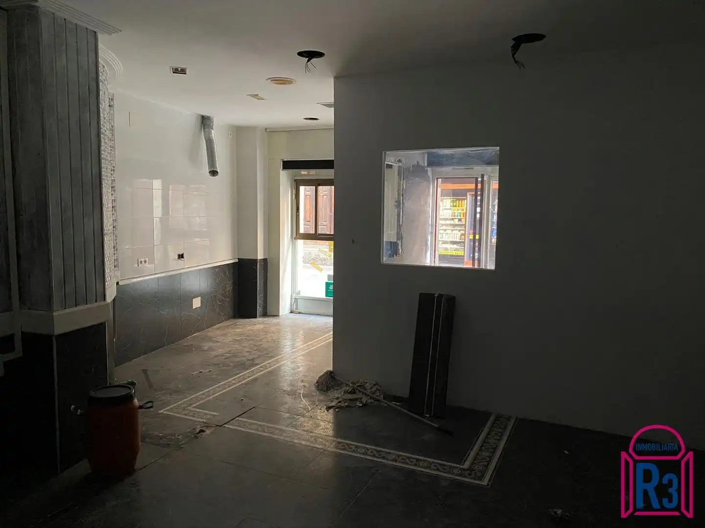 Local comercial en venda a Casco Antiguo, imagen 4