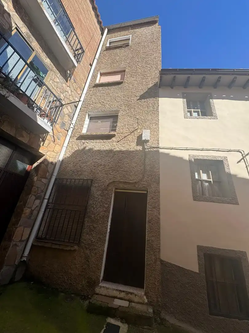 Vista exterior de Piso en venta en Vozmediano con Calefacción