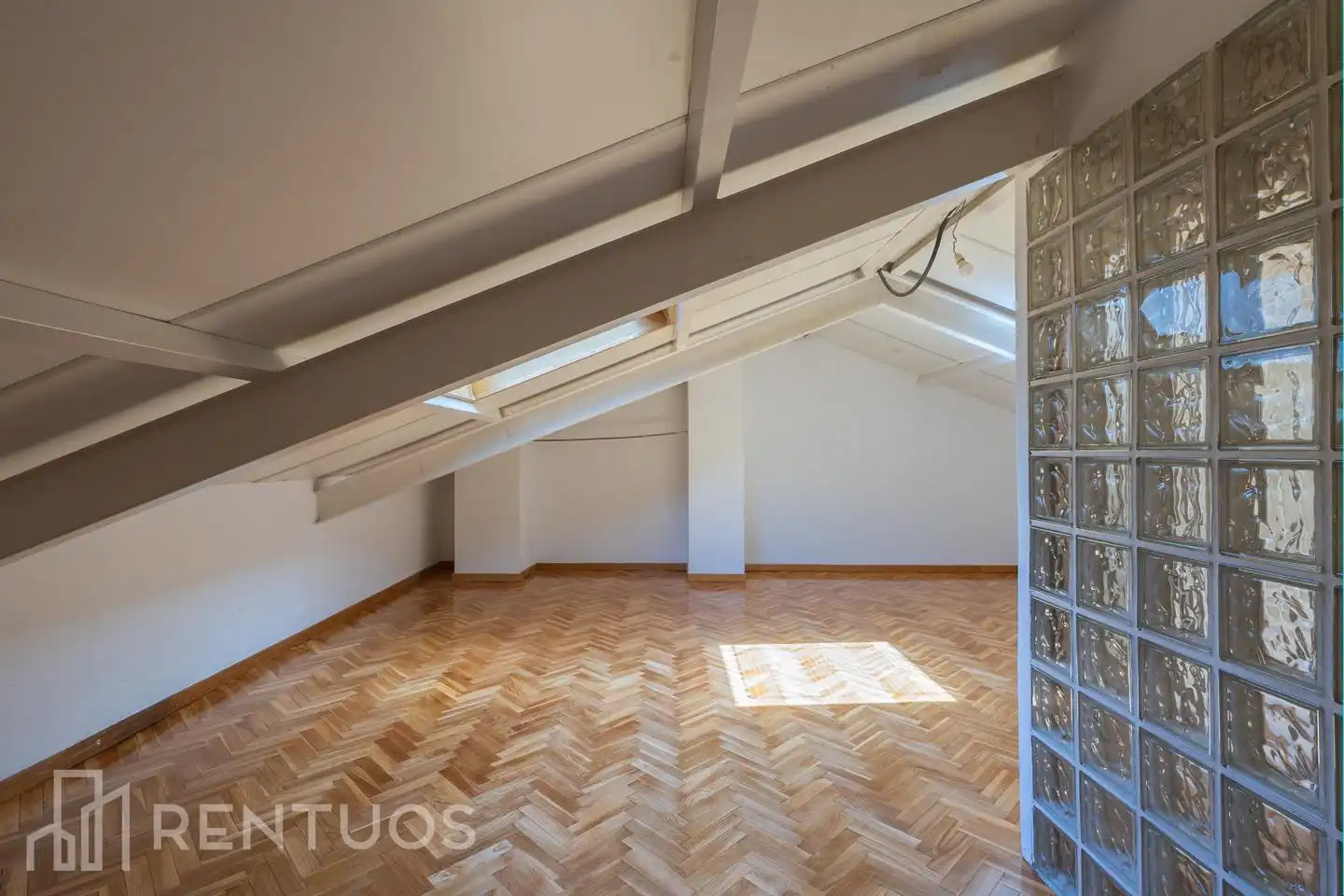 Casa o xalet de lloguer a De Margarita Nelken, Parquelagos - Puente Nuevo