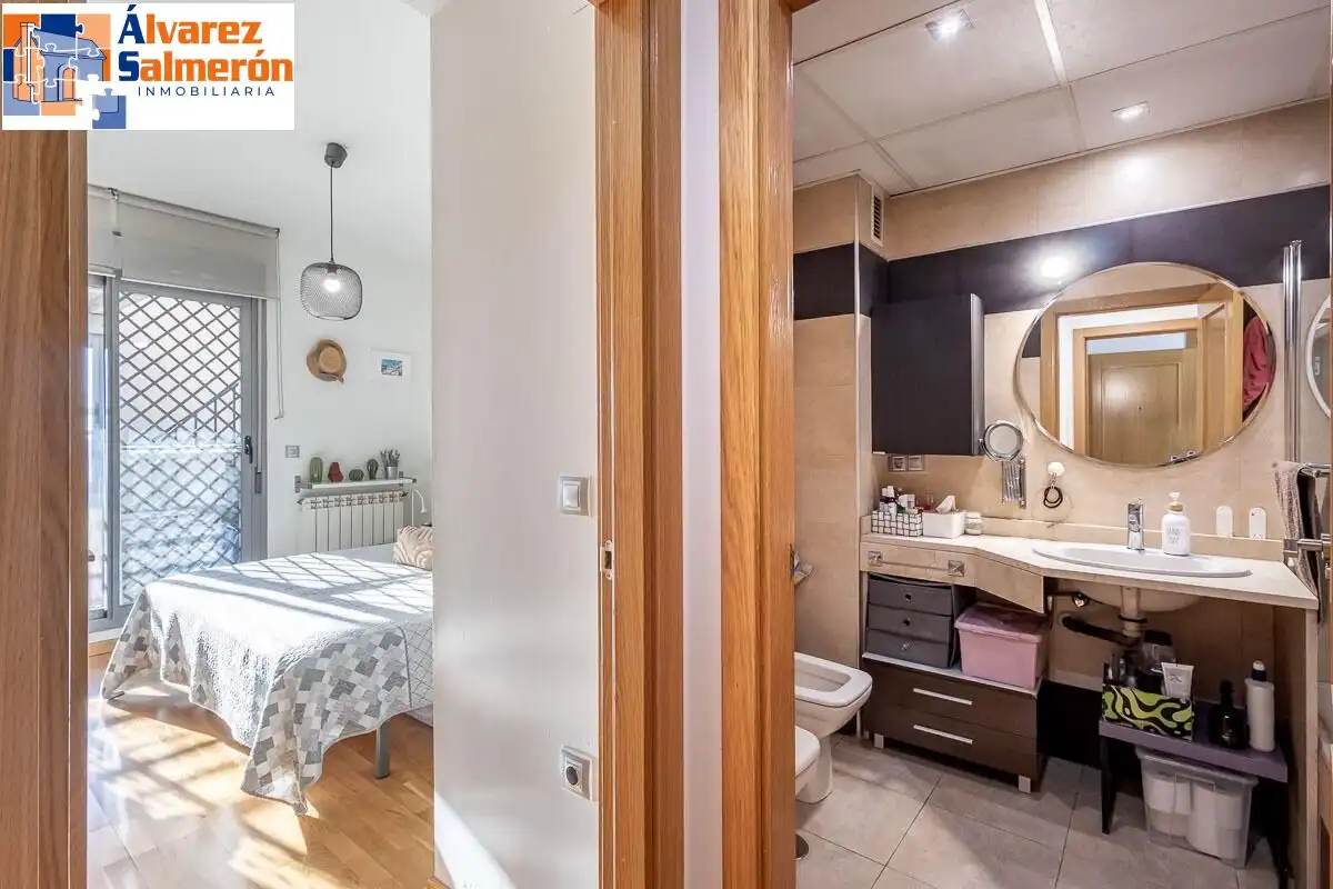 Penthouse mit Pool zum Verkauf in Avenida DE LA ILUSTRACION, imagen 17